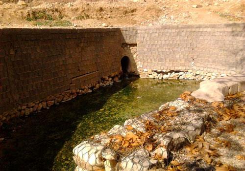 چشمه سرخون-7dhYbOuRvy