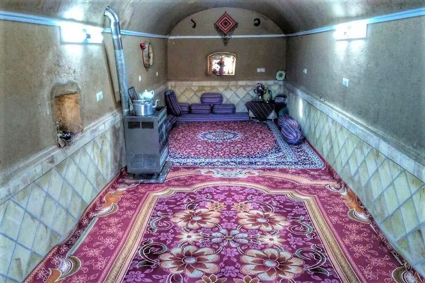 اقامتگاه بوم گردی بید سوخته یزد-87s0qeouZu