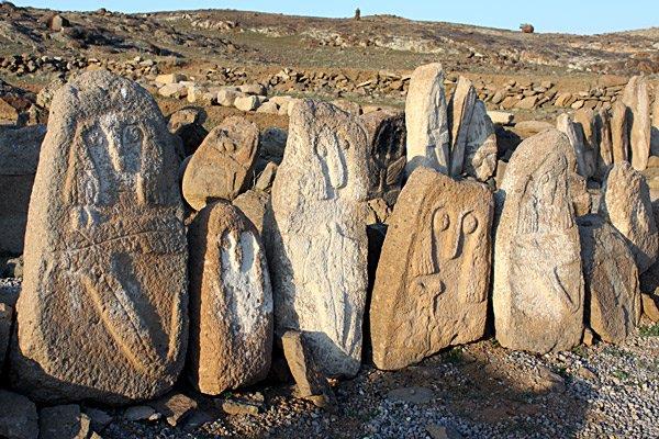 عجیب ترین گورستان تاریخی اردبیل-AGVt7ZUYJI