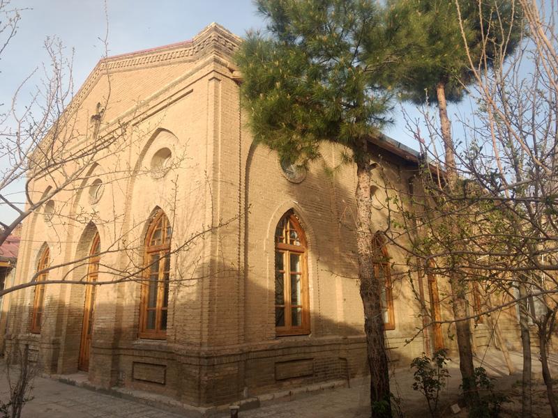 كلیسای انجیل چهار وجهی كرمانشاه-AM4z5Uc2SM
