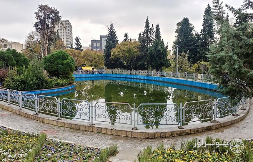 پارك شهرآرا با قدمتی كه به ۵۰ سال پیش بازمی‌گردد، از پارك‌های قدیمی پایتخت و جاهای دیدنی تهران به شمار می‌رود. این پارك در خیابان شهرآرا، در ستارخان واقع شده است.-AMVq5teTrN