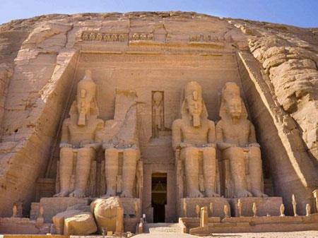 معروف ترین بناهای تاریخی جهان-AeNTOMT9hg