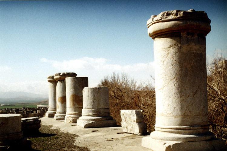 آشنایی با دومین بنای سنگی ایران پس از تخت جمشید-AfJomUgThD