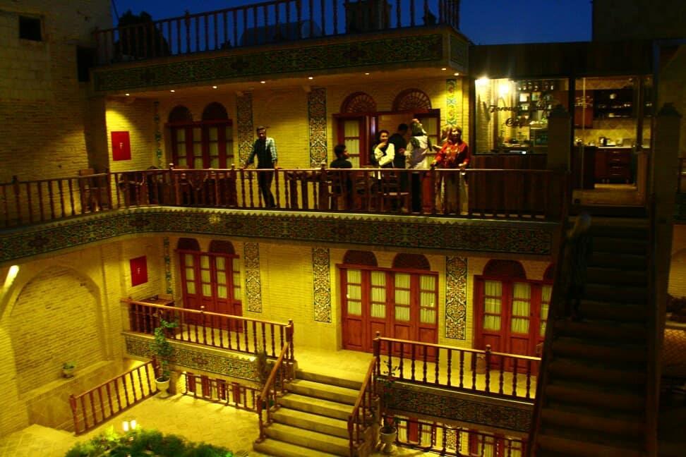 بوتیك هتل فروغ شیراز-AjEAIt5pv0