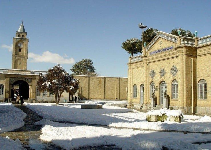 جاهای دیدنی اصفهان (۱۰۰ مكان گردشگری اصفهان با عكس و آدرس)-AzorvdzJEG