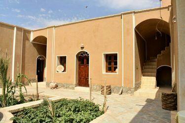 اقامتگاه بومگردی سوشیانت خور بیابانك-B3GzjaIpzr