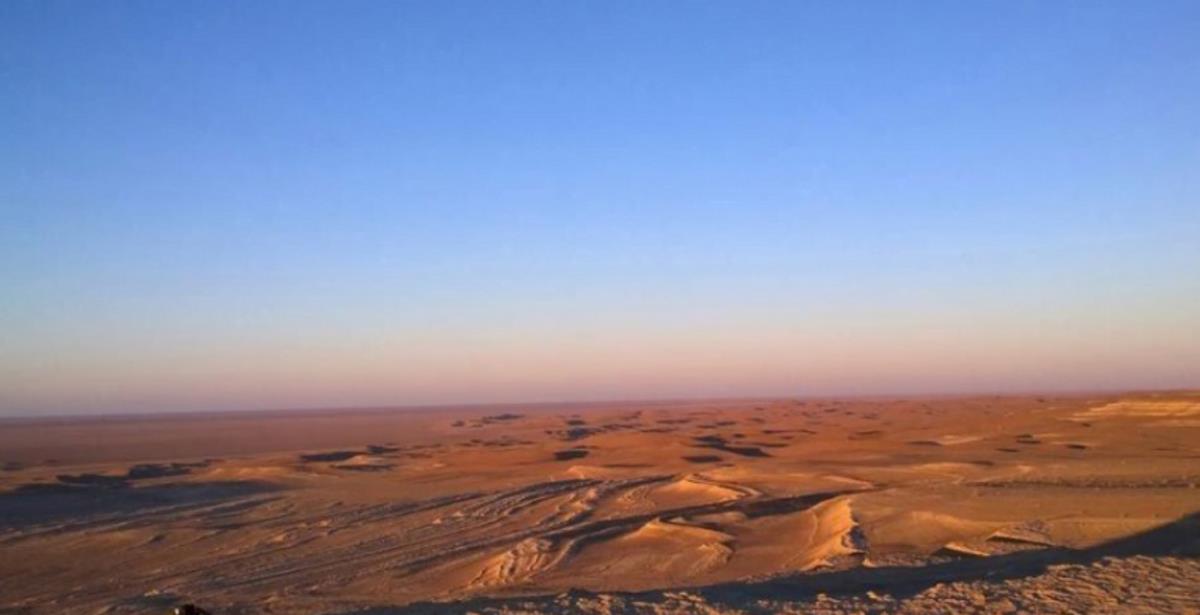 كویر مصر-BMbJBnDJrK
