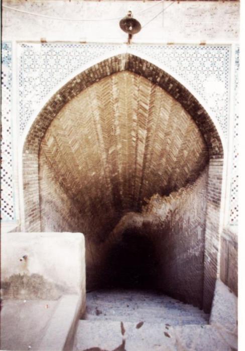 آب انبار حاج سید حسین صباغ-BSQ8G4408y