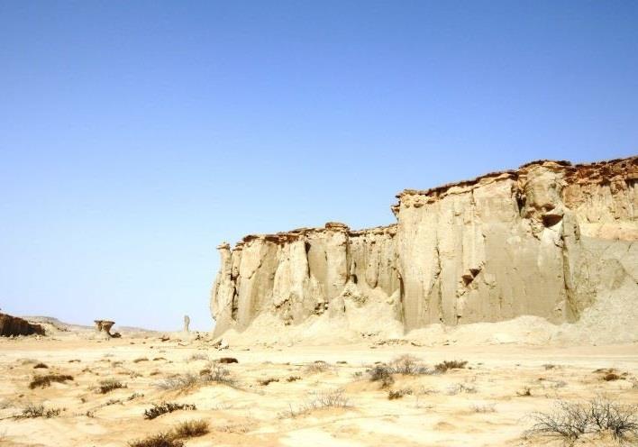 تندیسهای فرسایشی بندرلنگه-BaZMhWK9Sv