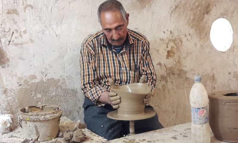 ابزار و مواد اولیه سفالگری-CPFWOoIR7i