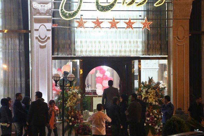 رستوران ملل رامسر-CdHIxTEJv9