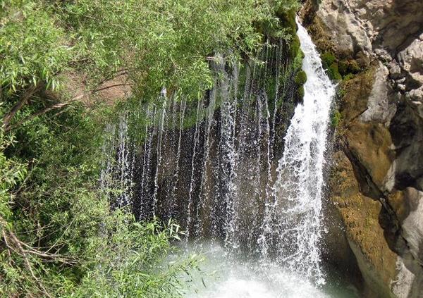 آبشار آب ملخ ، عجیب ترین آبشار ایران-CgzbFaaim0