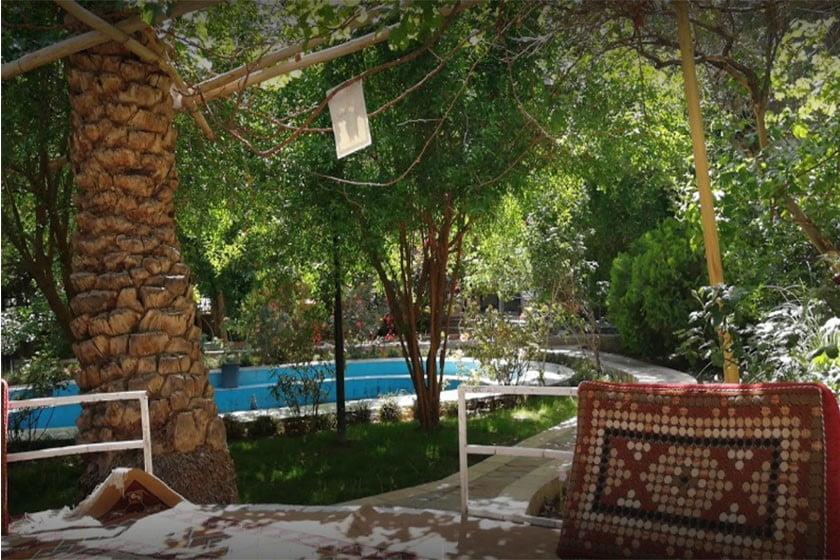 رستوران البرز محمود آباد-Ch5GXqrJXO