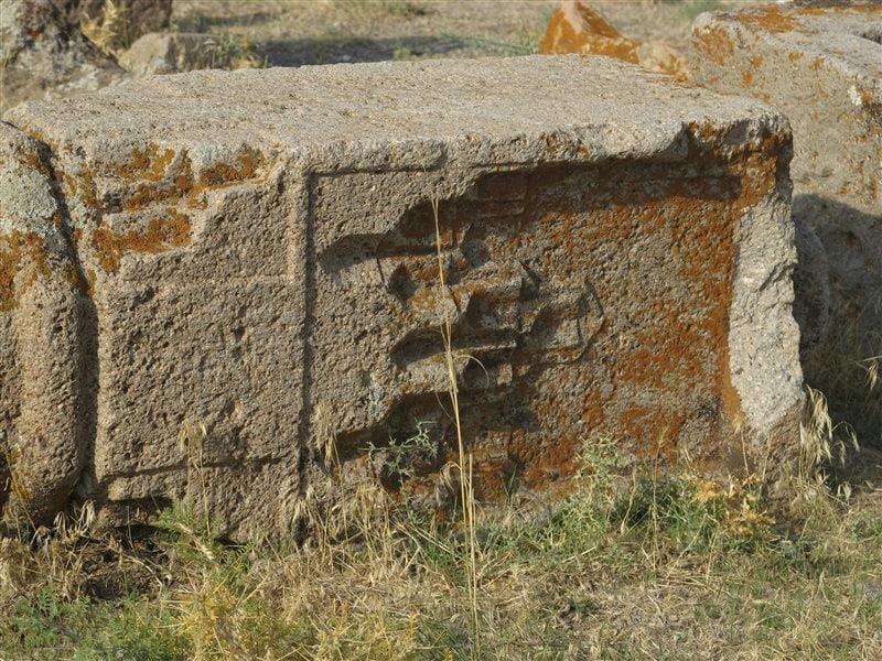 قبرستان تاریخی پینه شلوار-Cyy29ec2Fi