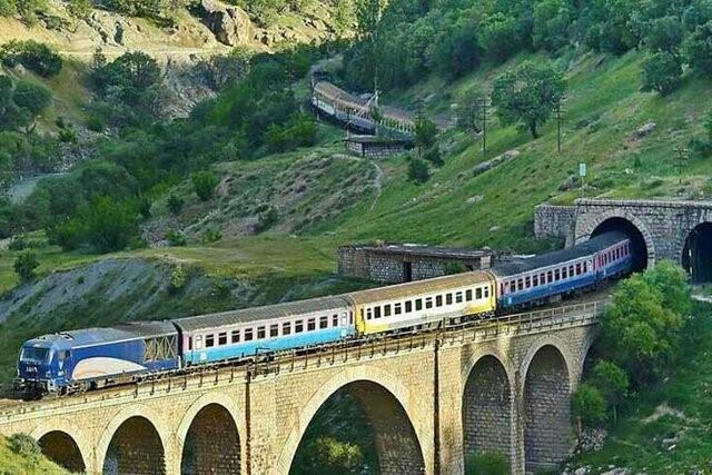 قطارهای گردشگری ایران چه مقاصدی دارند؟-D5kz0qwKdr