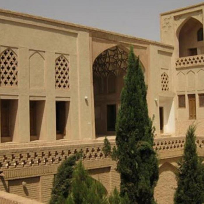خانه تاریخی پیرنیا-DD0VCItMFT