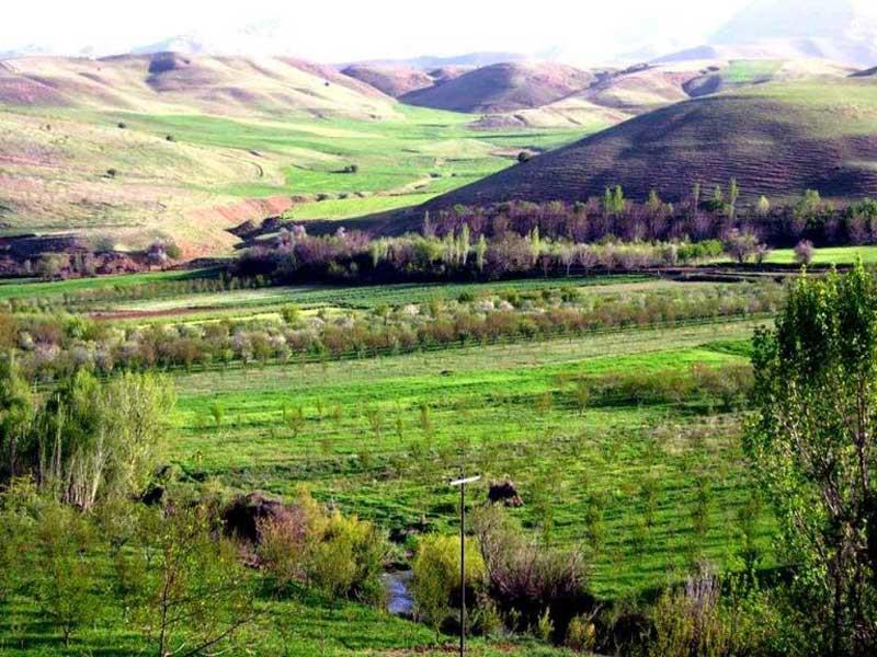جاهای دیدنی بروجرد در بهار-DgPfY2AA4U