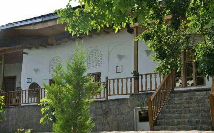 اقامتگاه بومگردی خانه گل سمنان-EhgnATJqRR
