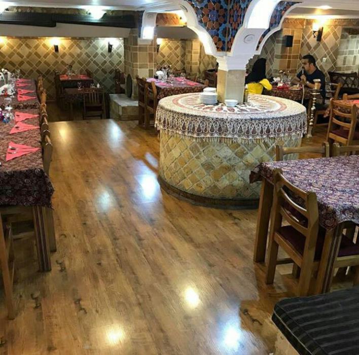 رستوران صفویه تهران-Ela5gFRZJ9