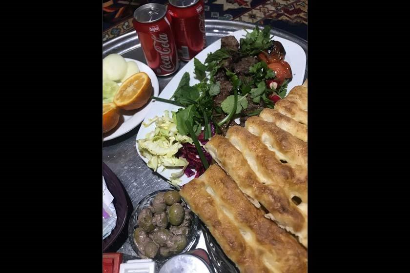 رستوران سنتی آبشار نصر رشت-FHd3SVKN4n