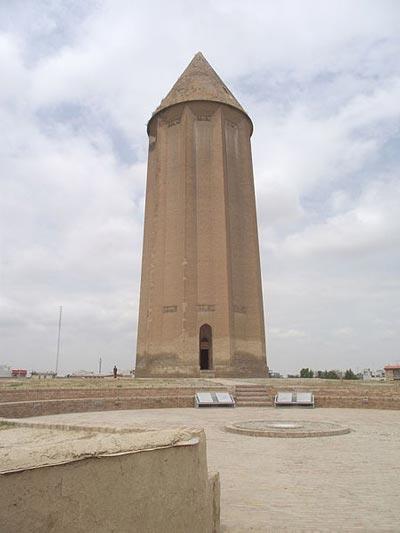 برج گنبد قابوس؛-FTu4hJi0RL