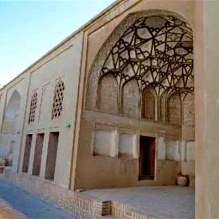خانه تاریخی پیرنیا-FaDk8DnQHg