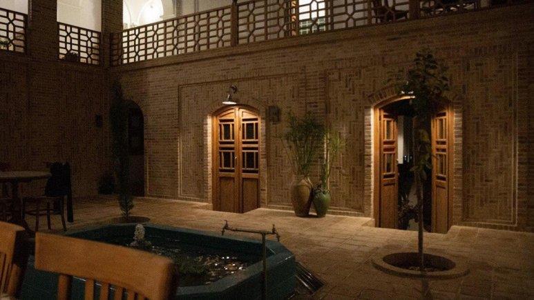 عمارت سنگ پلوی كاشان-FjhCBa8AF5