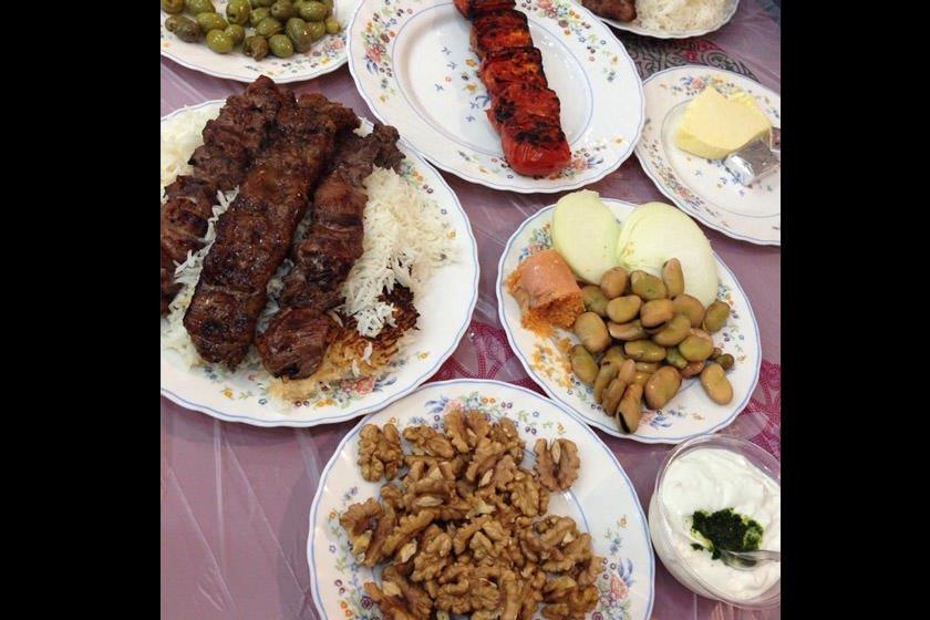رستوران ترنگ طلایی رشت-FqXUd80zFO
