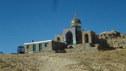 امامزاده حمزه عرب، زیارتگاهی بر فراز آسمان بیجار-G1W026fdBT