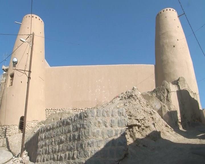 قلعه چهار برج باغ بهادران استان اصفهان, باغ بهادران-GQZ1DIZzw3
