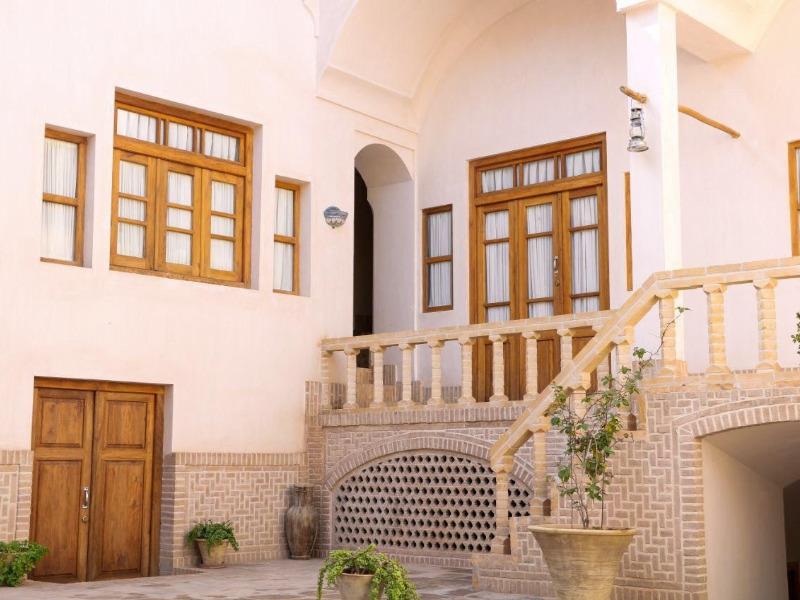 اقامتگاه سنتی كاشانه روشن-GvTGrGpG9P