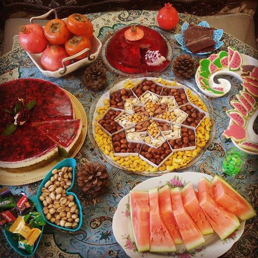 طرز تهیه كیك های مخصوص شب یلدا-GxpKwJq9Jd