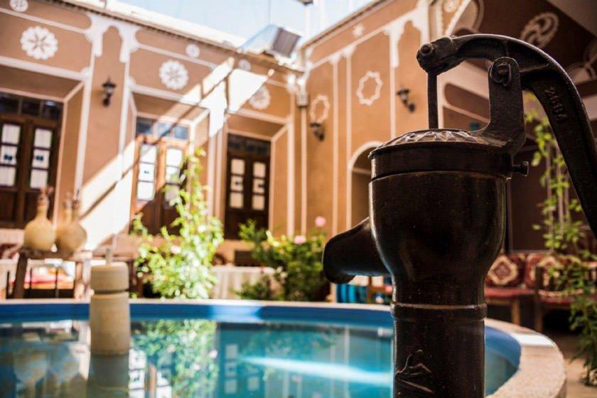 هتل سنتی فیروزه یزد-H9M7pR8QOv