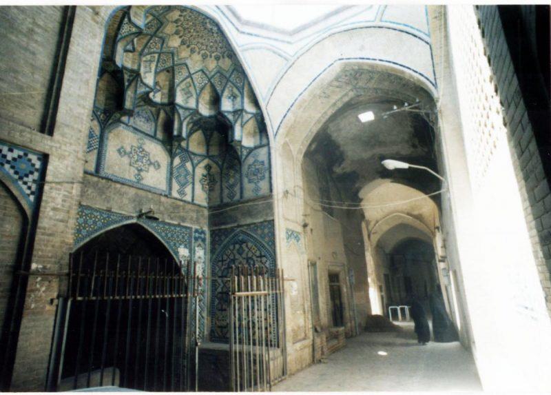آب ‌انبار حاج سید حسین صباغ-HBXCWKiDks
