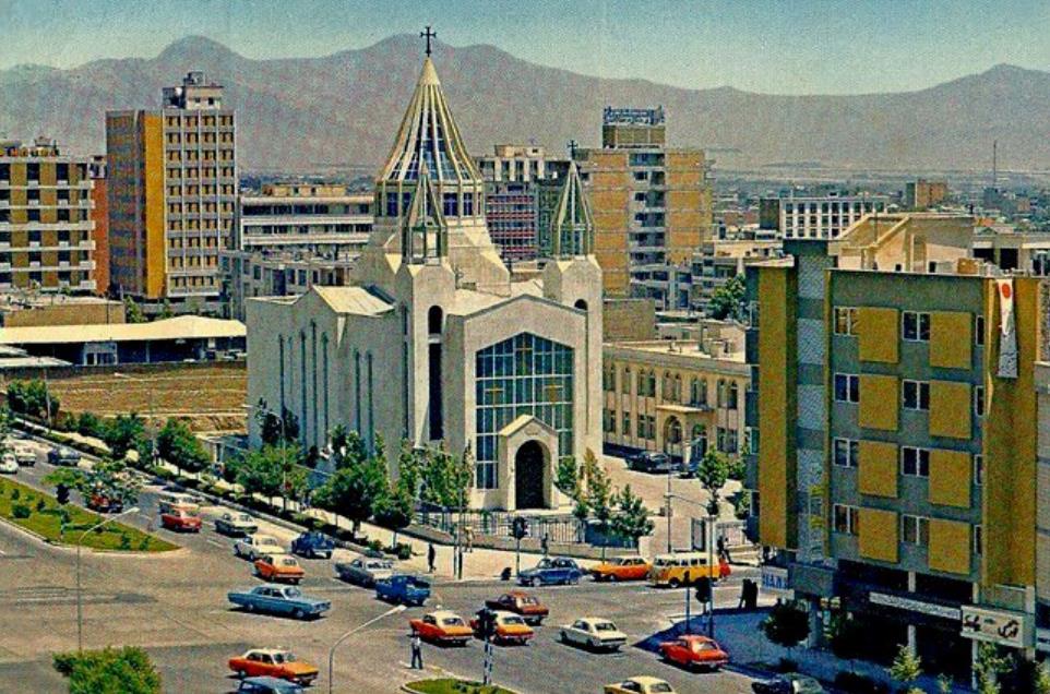 خیابان استاد نجات‌اللهی تهران-HaJmwFte82