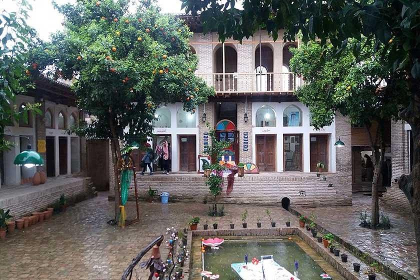 سرای باقری‌ ها-HcQ8e5J8uN