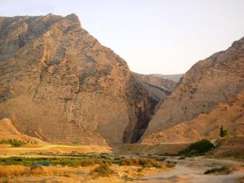 تنگ بهرام چوبین-HrIsrbJ9Ay