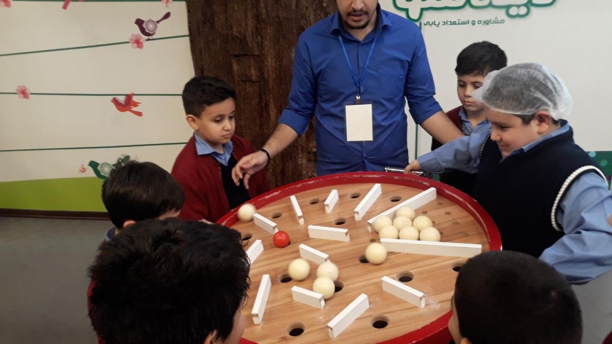 سرزمین فكر بازیا در باغ كتاب تهران-I4ffdB69o5