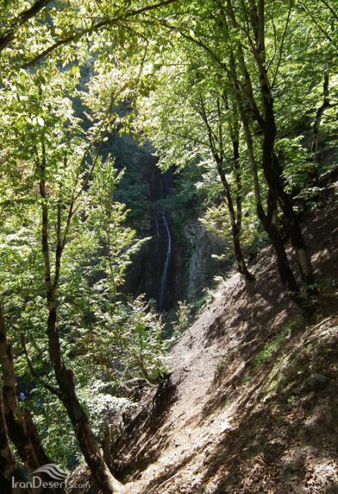 آبشار آلوچال-IOn8kFTb3r