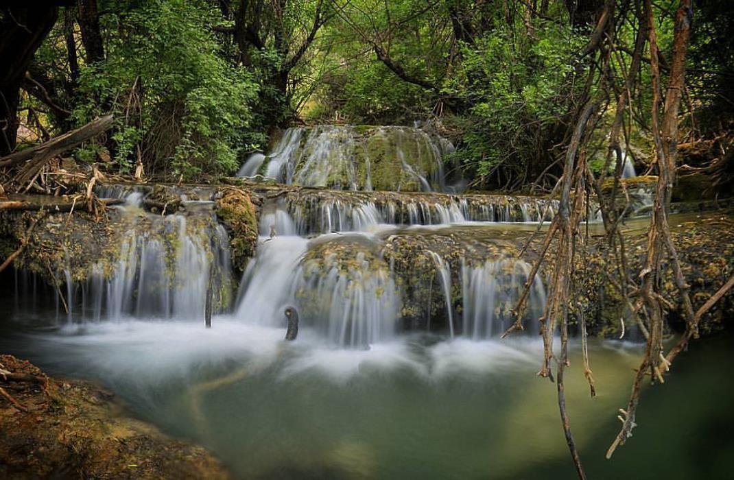 آبشار نای انگیز خرم آباد-IQbbFjHuUN