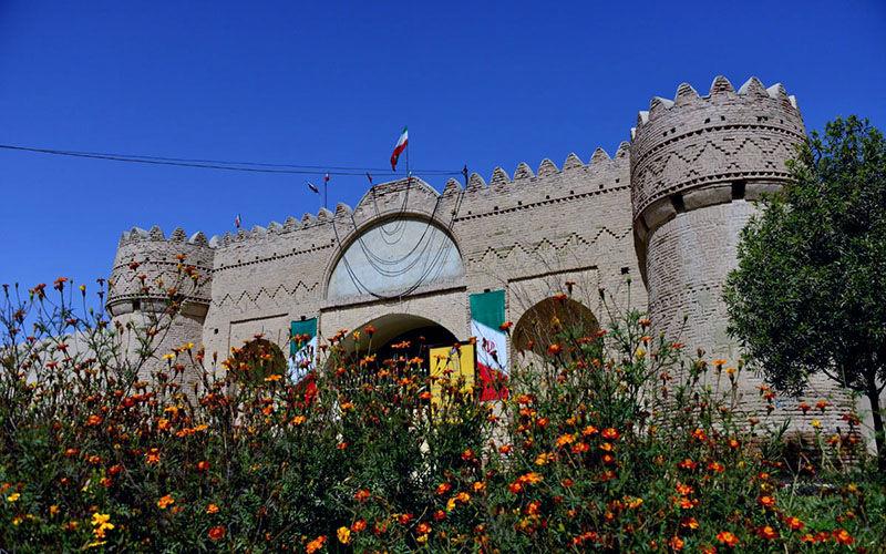 قلعه ناصری ایرانشهر-IbJwNUgUWc