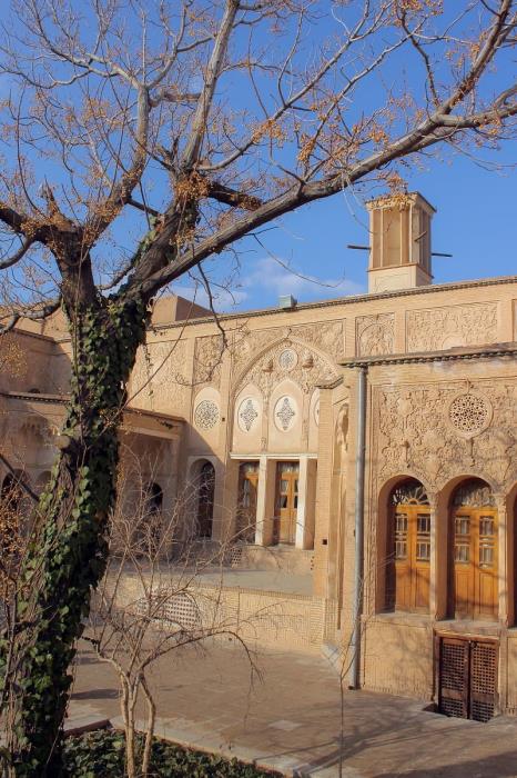 خانه تاریخی بروجردی-IgSa3PneZM