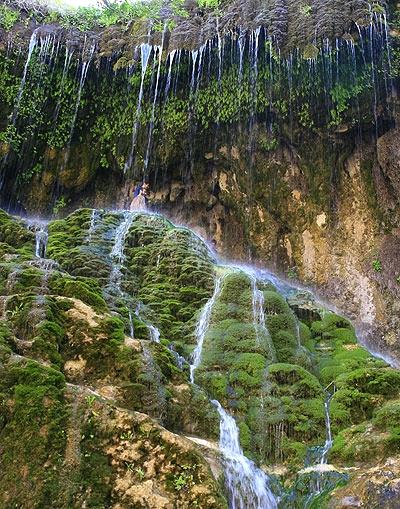 آبشار آسیاب خرابه جلفا ، آبشار خزه ای خیلی زیبا-IkVeibrmte