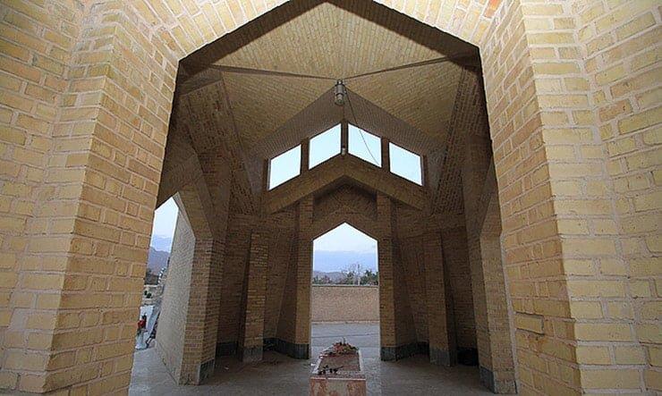 موزه و آرامگاه میرزا احمد نی ریزی-IwZAp8R7jV