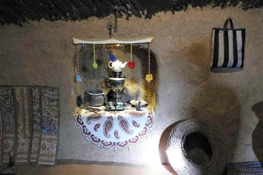 اقامتگاه بوم گردی بید سوخته یزد-JJ42L2V2Wq