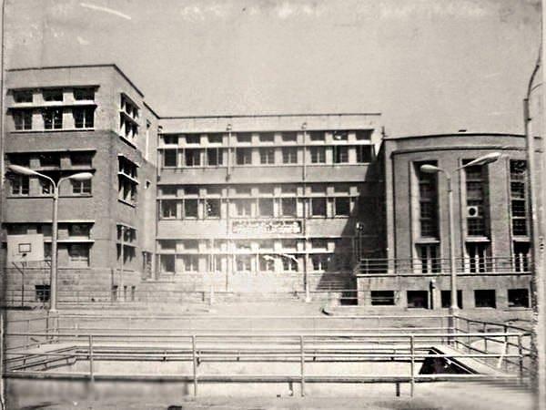 مدرسه اتفاق-JQEbUunyGM