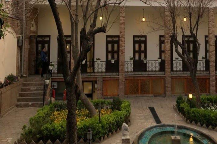 خانه مهربان تهران،خانه ای پابرجا با فراز نشیب های زمان-JQrWYg7hr7