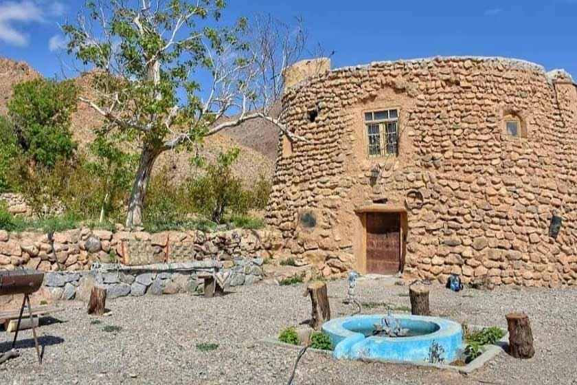 اقامتگاه بوم گردی بید سوخته یزد-JYgbFWX7sN