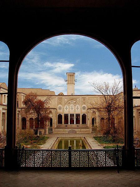 خانه تاریخی بروجردی-Jy4ShspHVp