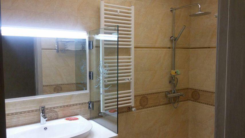 هتل آزادی تبریز-Ku2IyVH2QS
